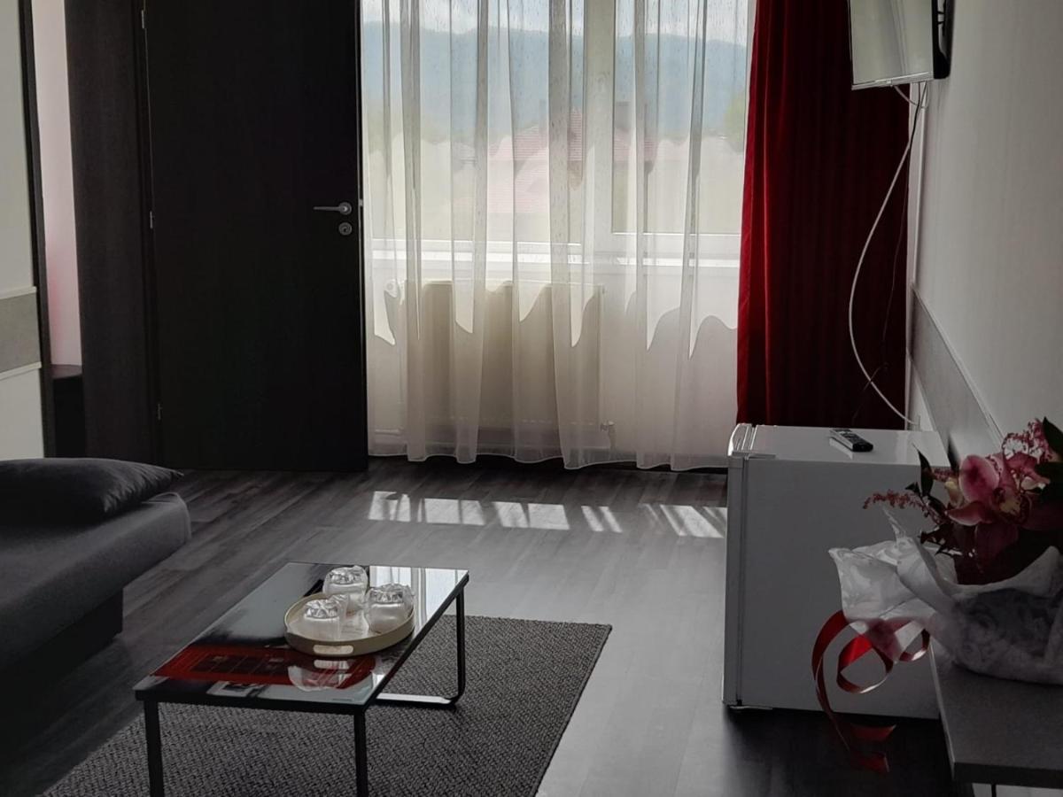 Hotel Simeria Hura-Humora Exteriér fotografie