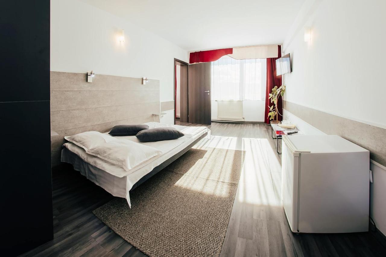 Hotel Simeria Hura-Humora Exteriér fotografie